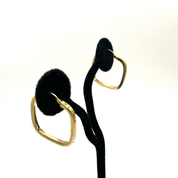 Earring Square Pierced Hoop Earring
925 Sterling Silver Vermeil Gold Tone - Picture 3 of 8
